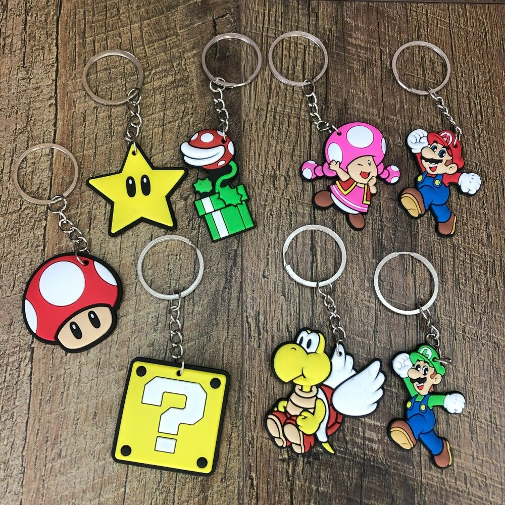 Nintendo Super Mario Brothers Keychains Set of 8 Characters Plastic